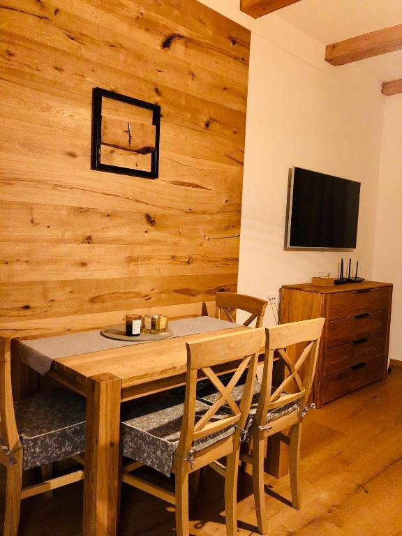 TV a/nebo společenská místnost v ubytování Strunzova Pila - apartmány s wellness 2,06 a 3,03
