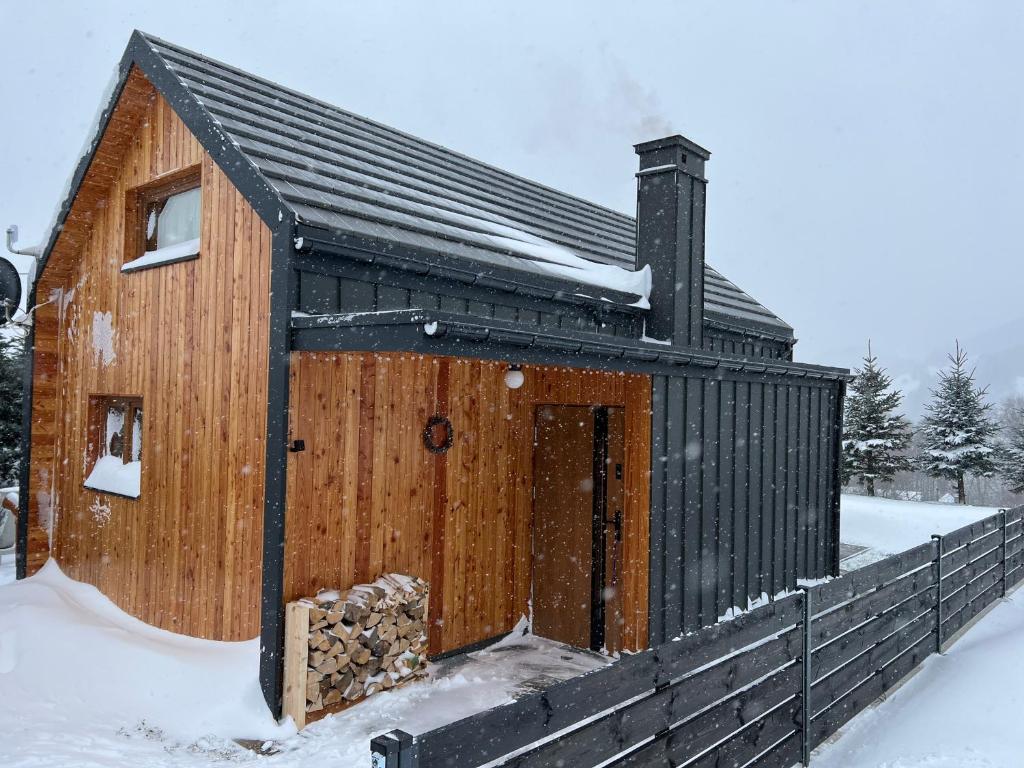 Tiny domek w górach z kominkiem, Piwniczna-Zdrój, Piwniczna – aktualne ceny  na rok 2023