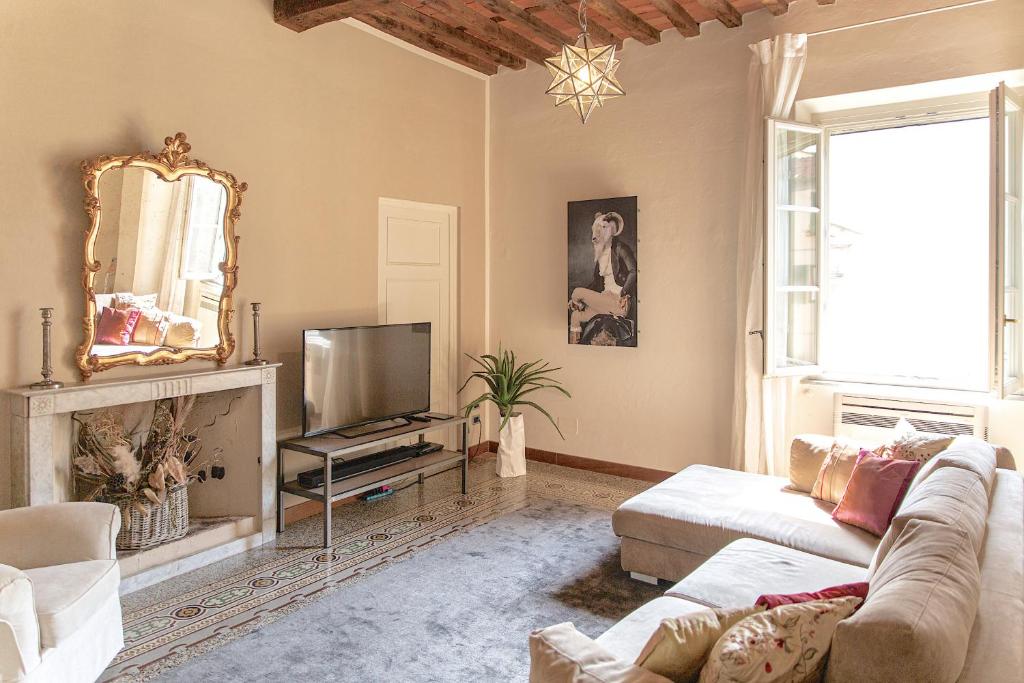 Telewizja i/lub zestaw kina domowego w obiekcie Casa delle Stelle Luxury