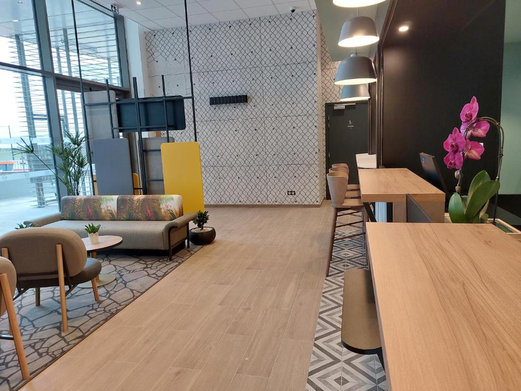 B&B HOTEL Dijon Valmy Toison d'or - Resim 16