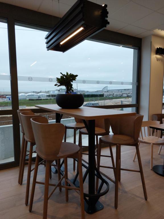 B&B HOTEL Dijon Valmy Toison d'or - Resim 18