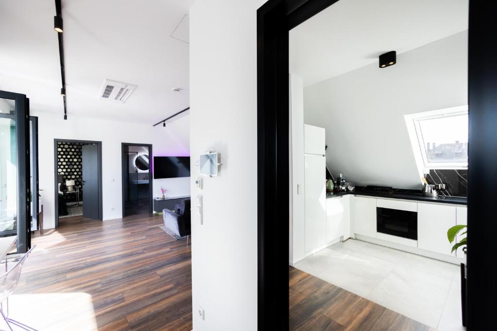 THE Penthouse at Eco Smart Apartments - Resim 26