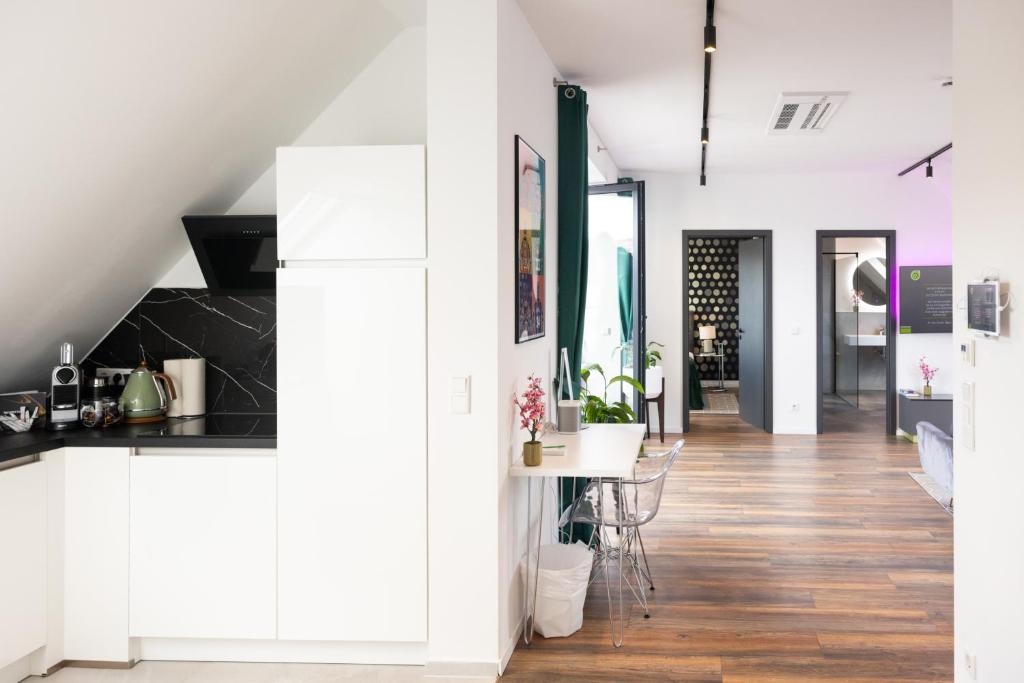 THE Penthouse at Eco Smart Apartments - Resim 8