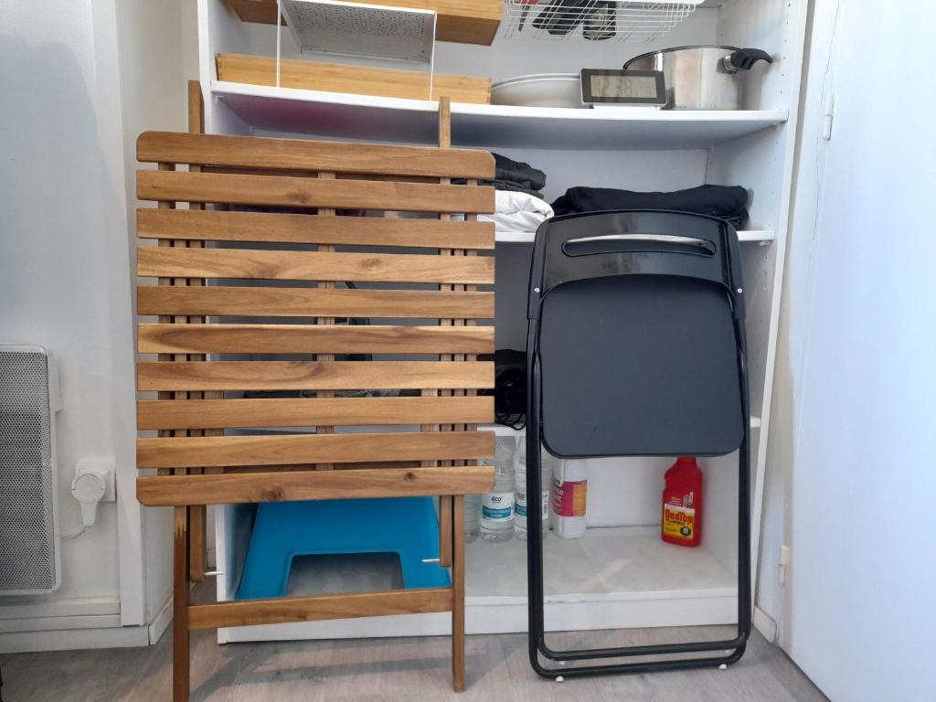 Fotografia z galérie ubytovania Chambre de bonne 8M2 10 minutes à pied de la gare Saint-Roch v destinácii Montpellier
