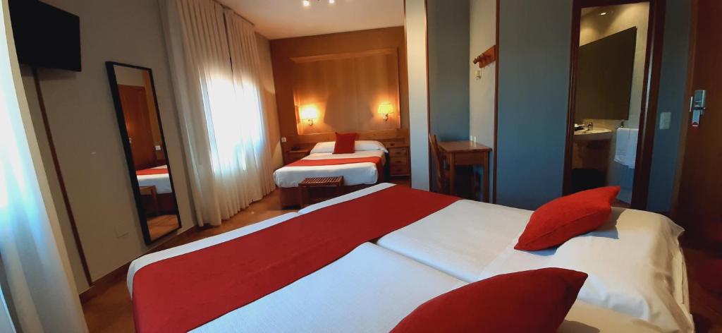 Hotel Real De Toledo - Camera Familiare Standard