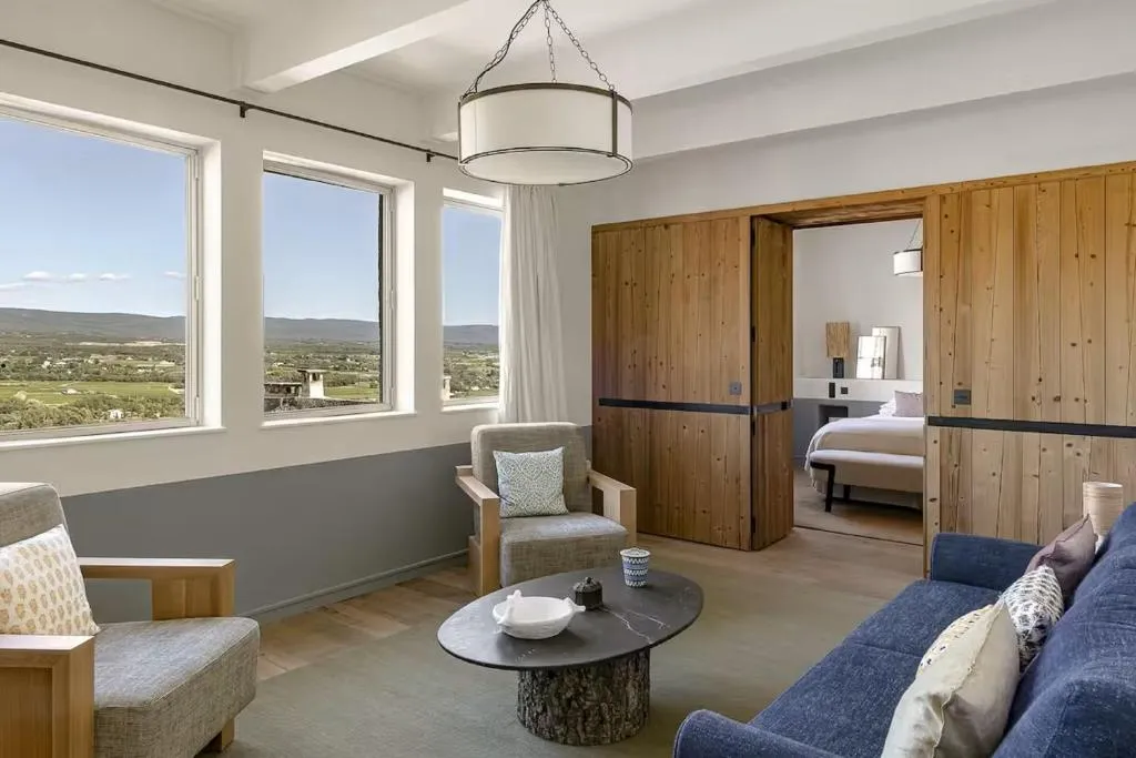 Deluxe Ventoux Suite