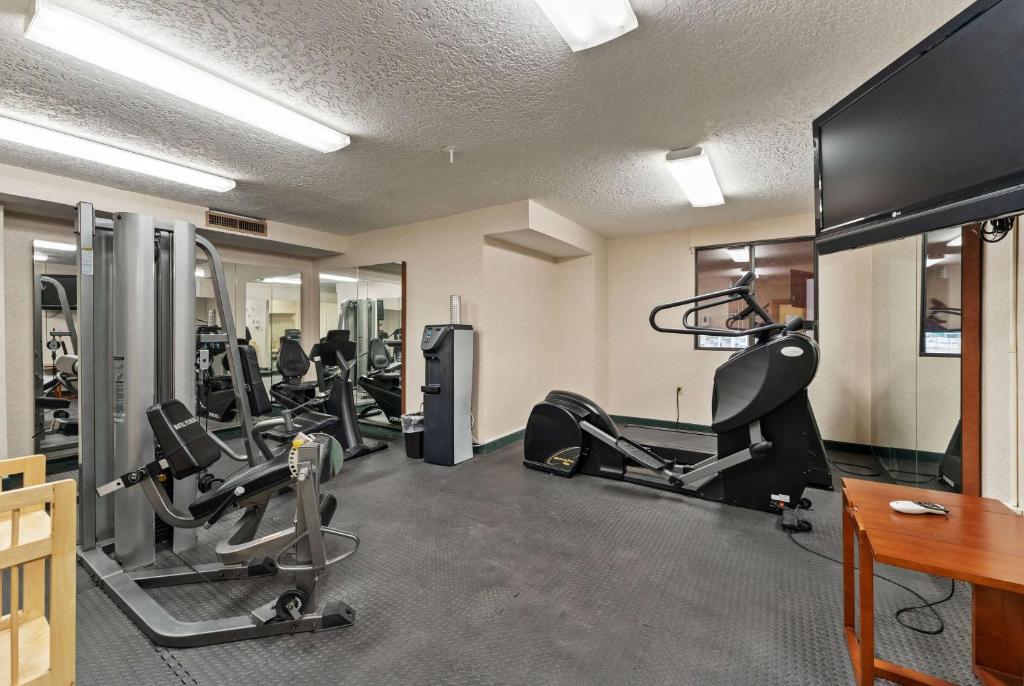 Fitness centrum a/nebo fitness zařízení v ubytování Ramada by Wyndham Cedar City
