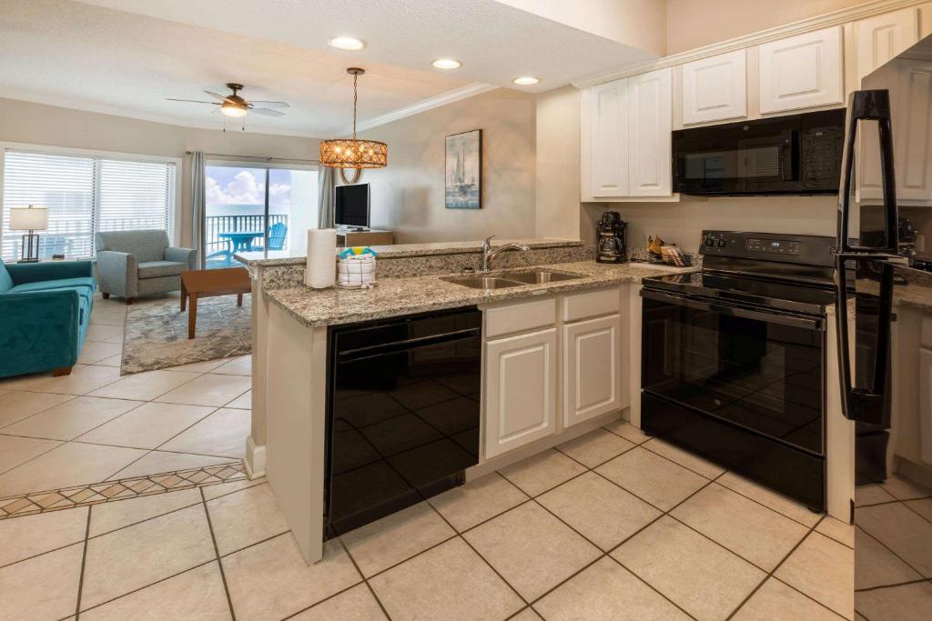 Palm Beach Resort Orange Beach a Ramada by Wyndham - One-Bedroom King Apartment With Ocean View - Non-Smoking