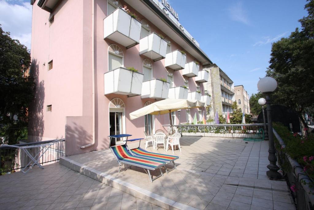 Balkón nebo terasa v ubytování Hotel Vienna Ostenda e Ristorante il Danubio