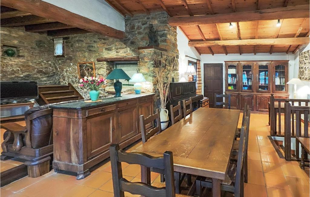 Fotografia z galérie ubytovania Cozy Home In Olargues With Kitchen v destinácii Olargues