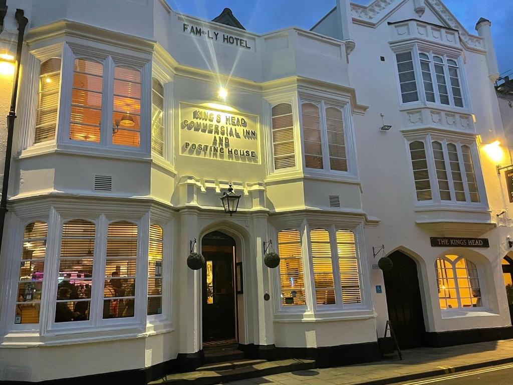 a white building with a sign on the front of it at The Kings Head in Louth