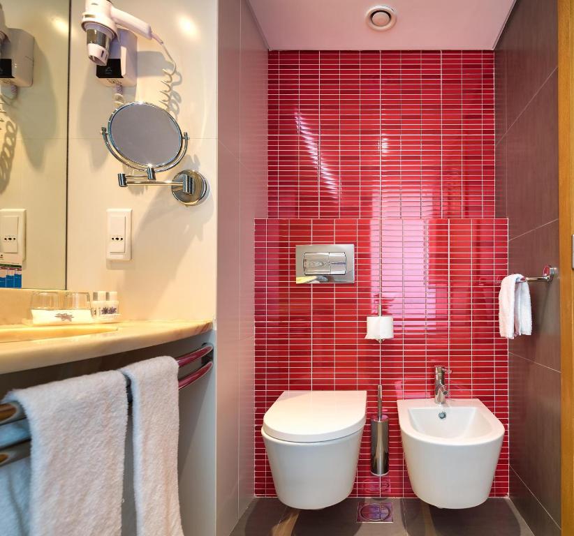 The Views Monumental - One-Bedroom Apartment