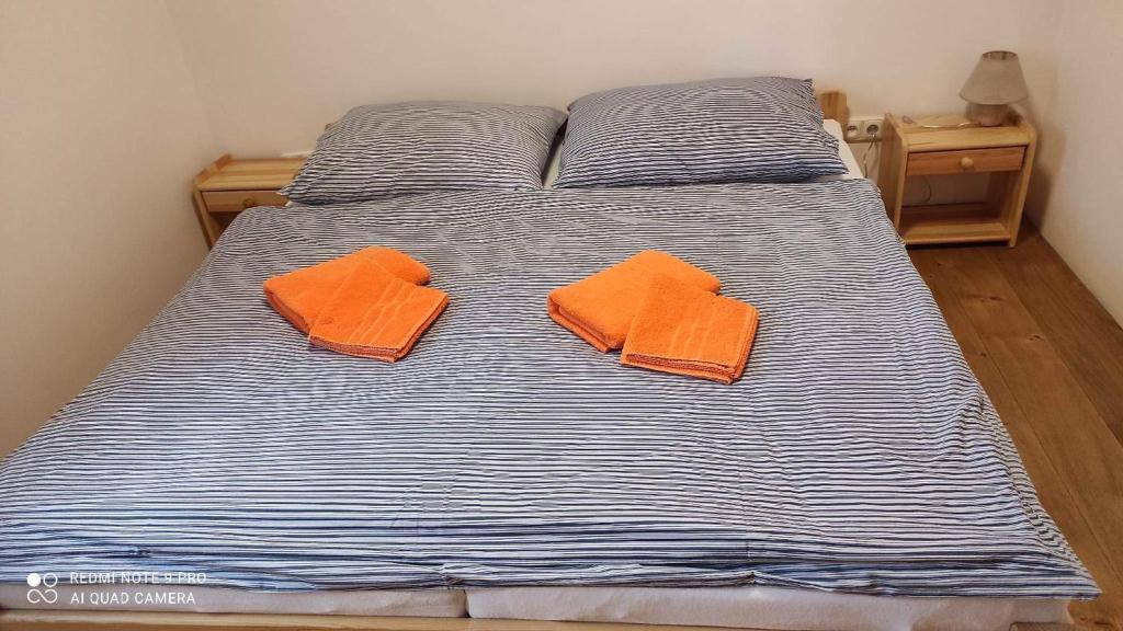 Postel nebo postele na pokoji v ubytování Samota u Hadince