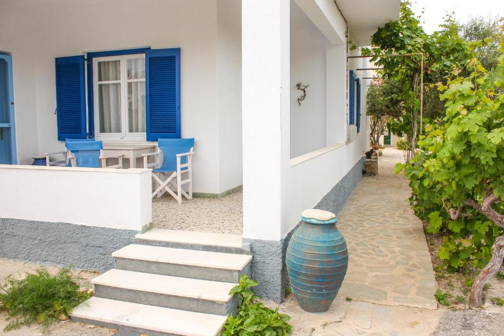 Vonkajšia záhrada v ubytovaní Nikiforos apartments