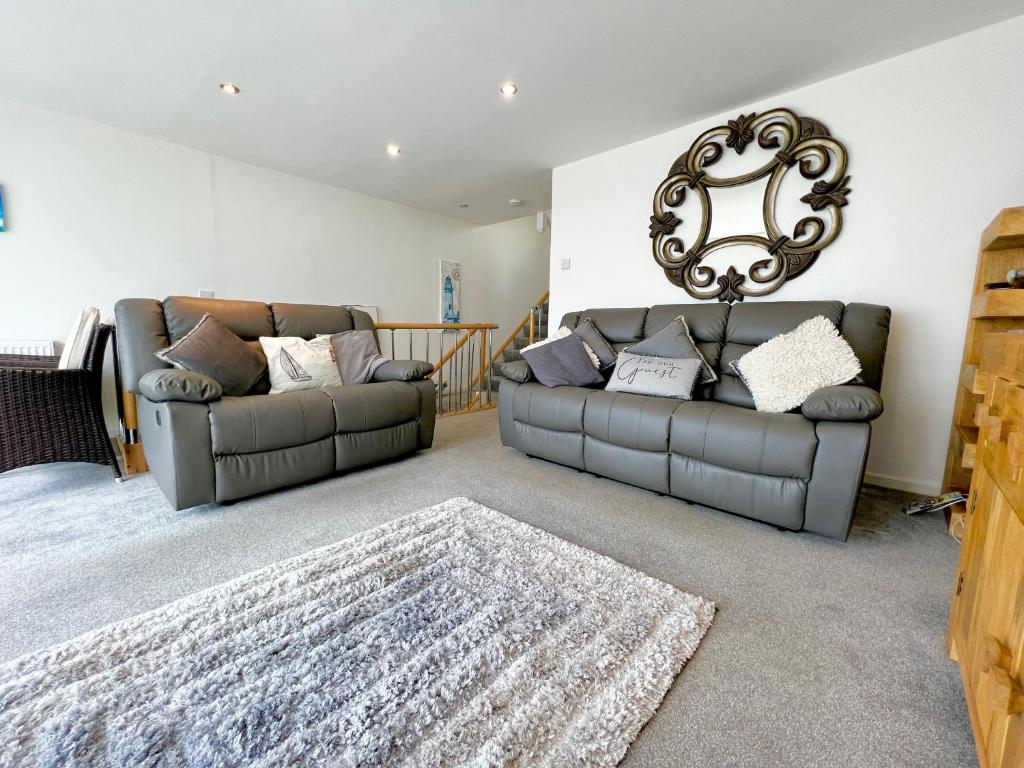 Gallery image of Stunning Beach Front house - Sleeps 6 in Pwllheli