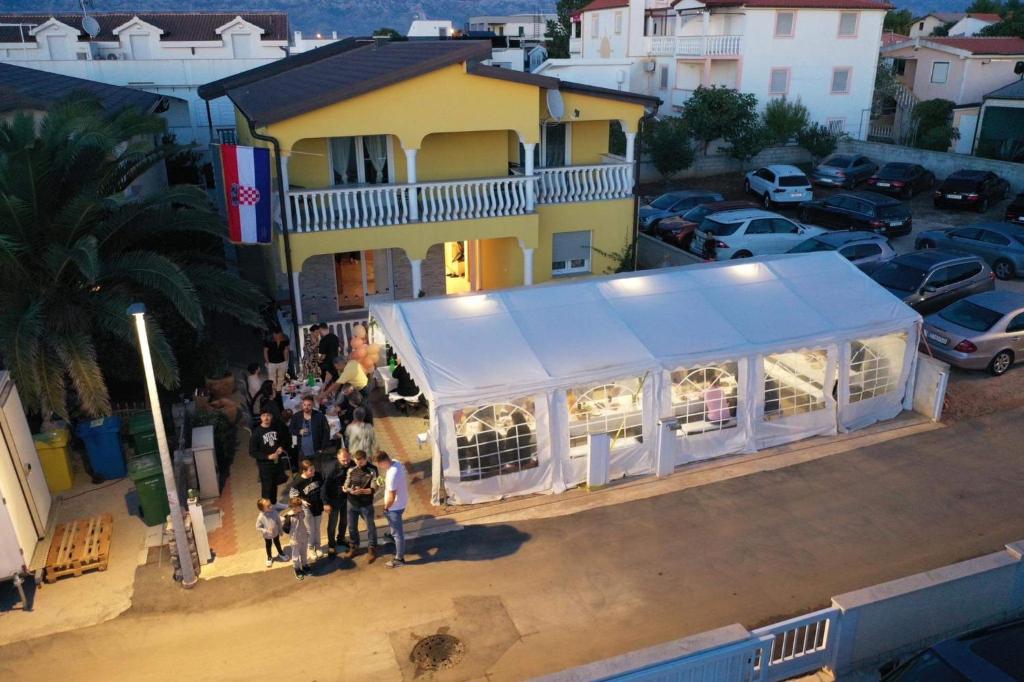 Budova, kde se apartmán nachází