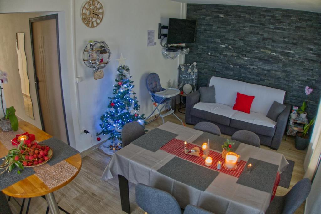 Posezení v ubytování Ka Hema - Maison entière avec Jacuzzi et vue sur mer