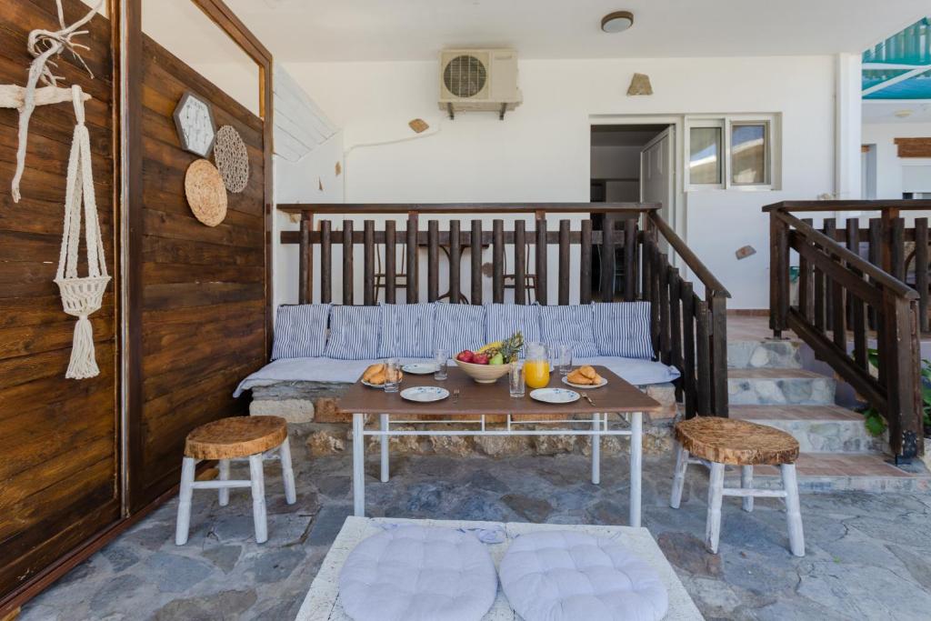 Balkón nebo terasa v ubytování Christos studios and family apartments