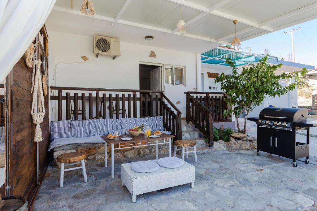 Balkón nebo terasa v ubytování Christos studios and family apartments