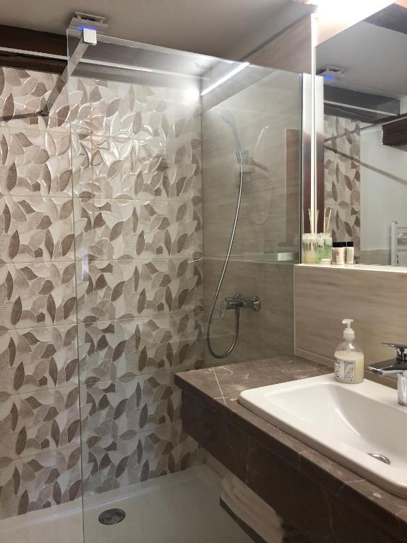 Gizella Hotel and Restaurant - Standaard Dubbele Of Dubbele Kamer