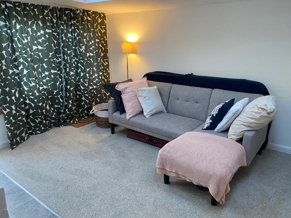 Burrow Sofa Review Reddit Baci Living Room