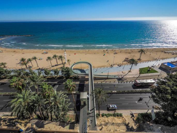Apartment with Terrace and Sea View, Alicante – Precios ...