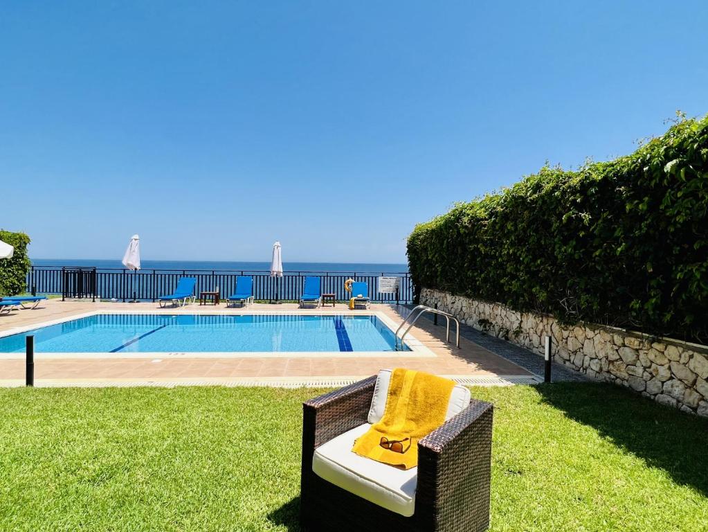 The swimming pool at or close to Villa Seagull