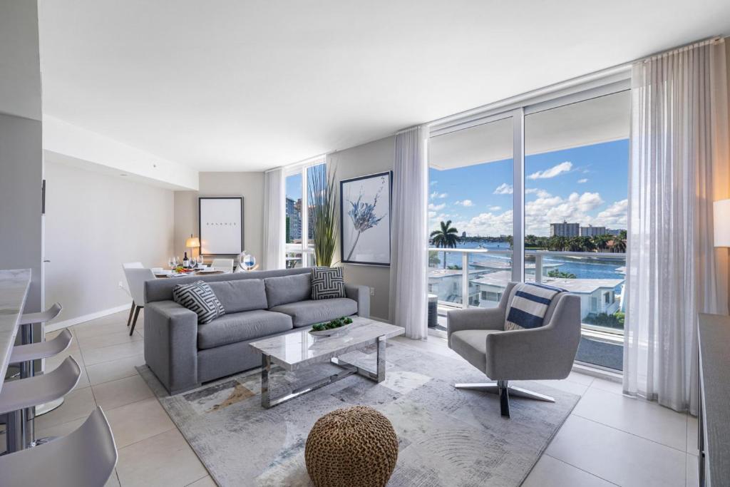 Picture of Champagne at Tiffanys - Luxury Condo by the Beach, Fort Lauderdale, FL ...