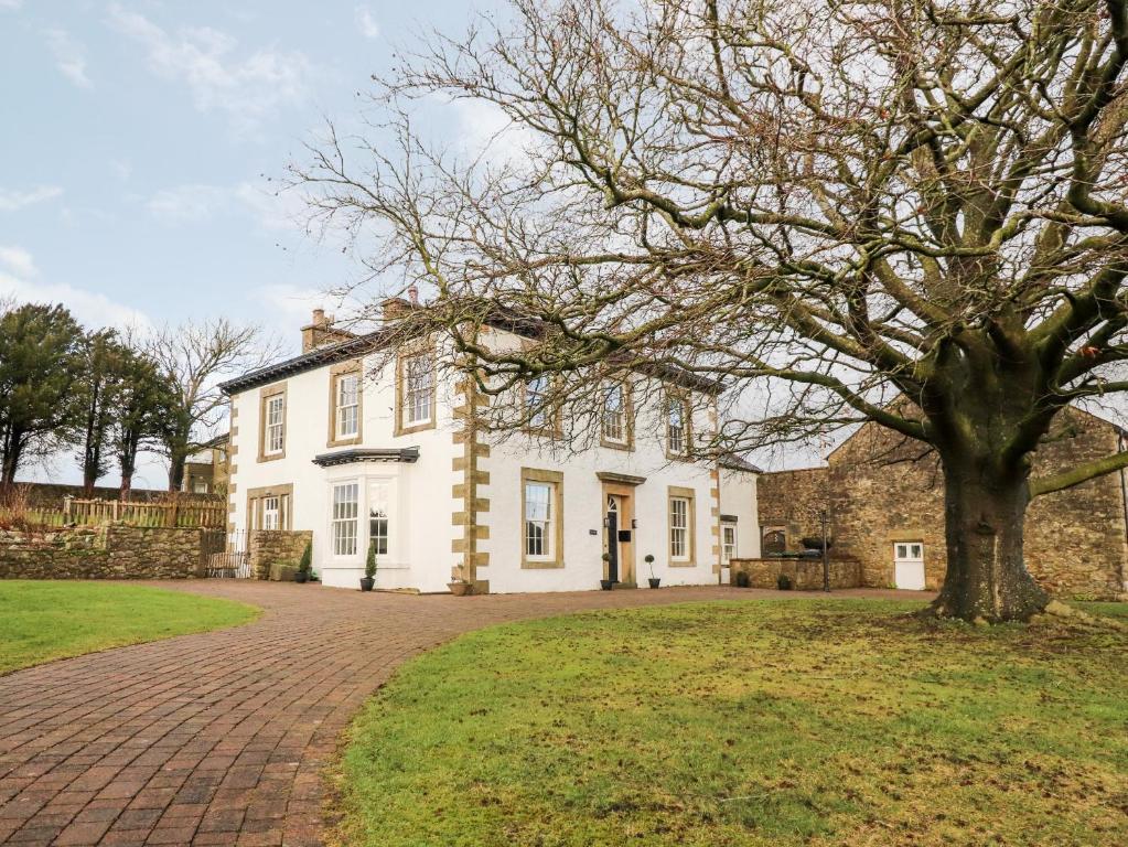 Hall Gowan, Carnforth (updated prices 2024)