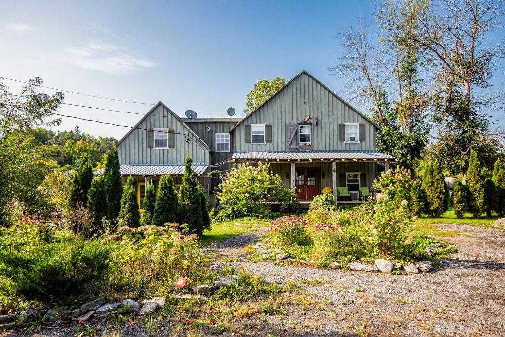 Historical Stockdale Mill, Frankford (updated prices 2024)