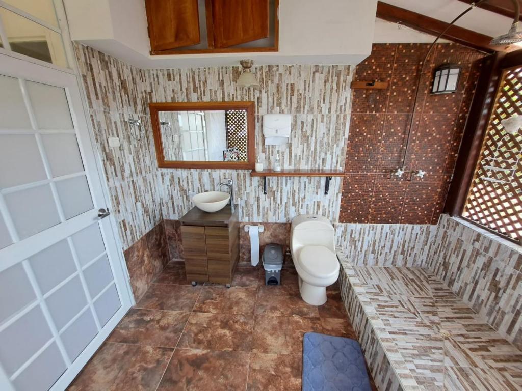 Koupelna v ubytování El Portal de Mariana