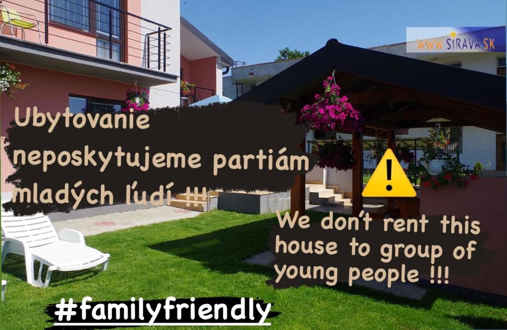 Budova, kde se prázdninový dům nachází