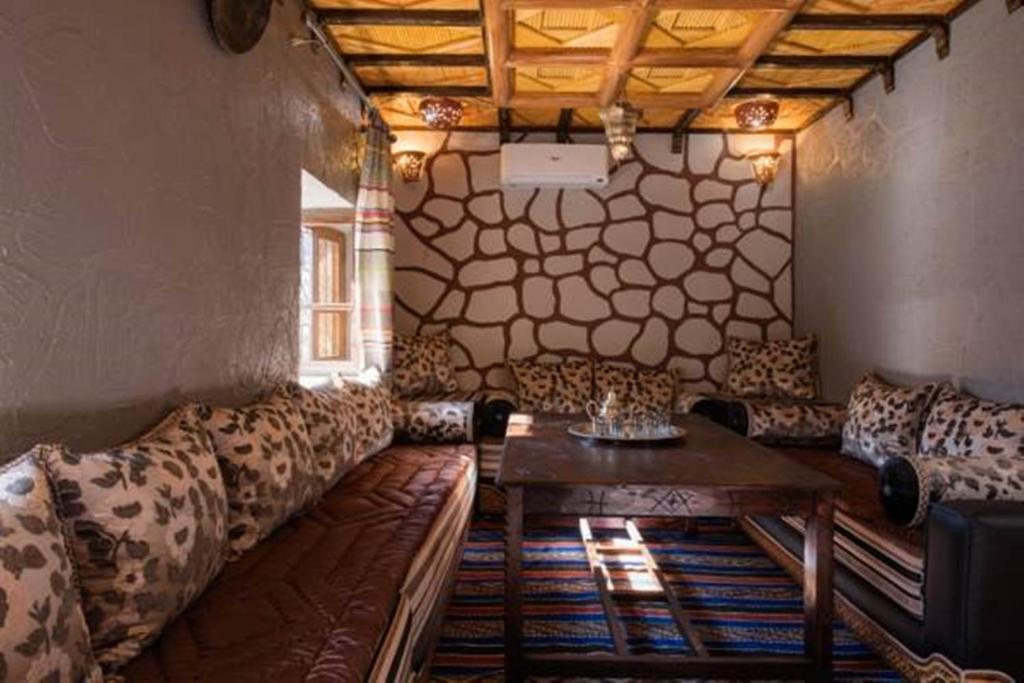 Posezení v ubytování Kasbah Imlil