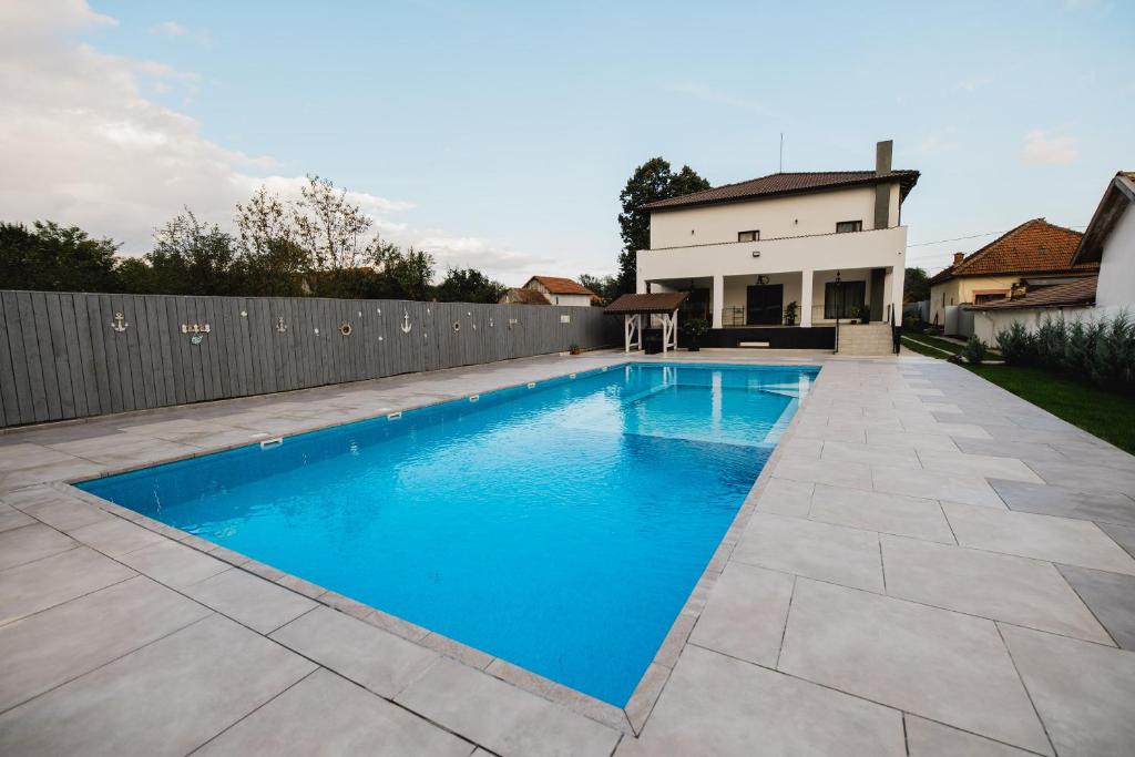 Pensiunea Magnesia (4 margarete****) - Six-Bedroom House