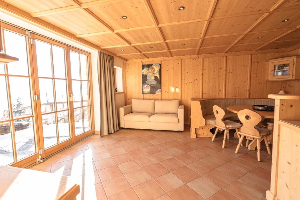 Posezení v ubytování Chalet Obenland Panorama Aussicht Kitzbühler Alpen