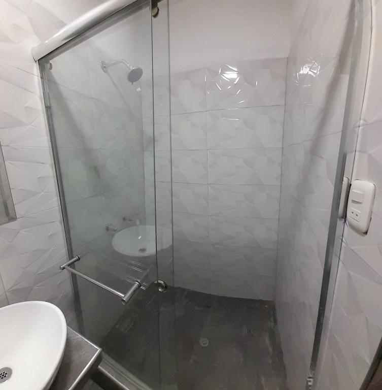 Koupelna v ubytování RONALD HOTEL