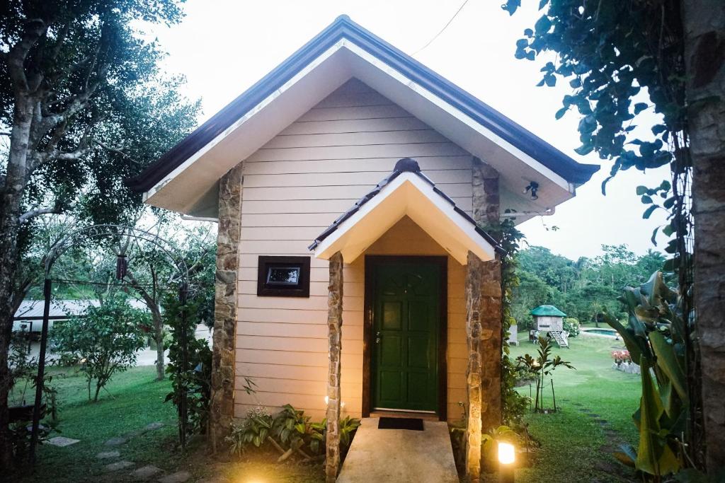 Tagaytay Foothills Cherimoya Farm Staycation - Deluxe Doppel- Oder Zweibettzimmer