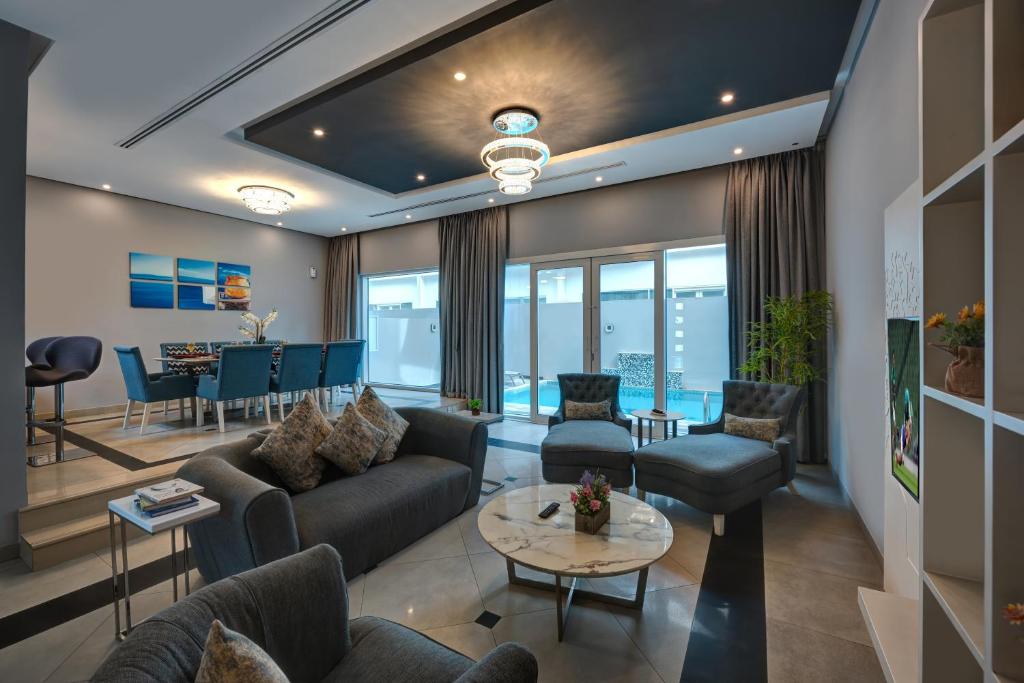 
Family Villa 4 Bedrooms with Pool
