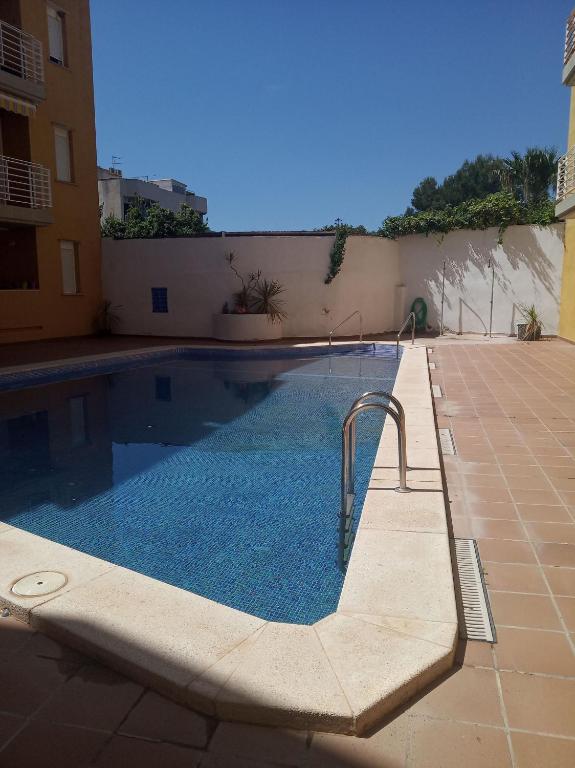 Bazén v ubytovaní Apartamento Pescadors alebo v jeho blízkosti