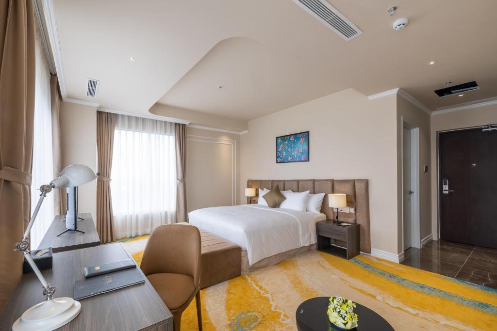 Phòng Luxury Giường Đôi + Xe Đưa Đón Miễn Phí Đến Trung Tâm Thành Phố