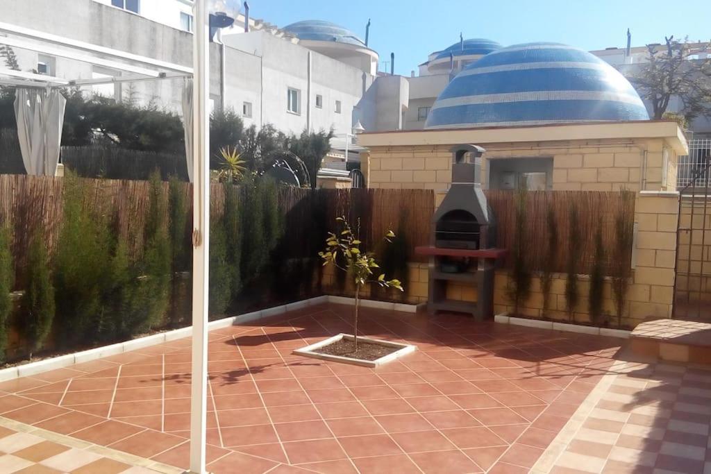 Fotografia z galérie ubytovania Amplia Casa Adosada en el Portil (Huelva) v destinácii El Portil
