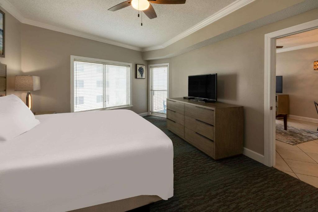 Palm Beach Resort Orange Beach a Ramada by Wyndham photo