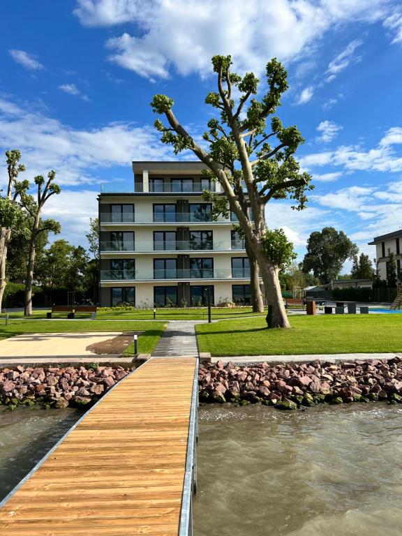 Platán Garden közvetlen vízparti apartman, Balatonboglár – 2024 legfrissebb  árai