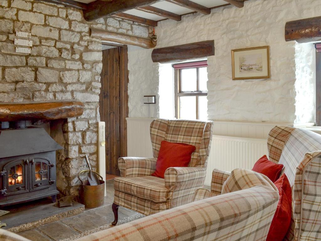 Oxlow End Cottage in Peak Forest, Derbyshire, England