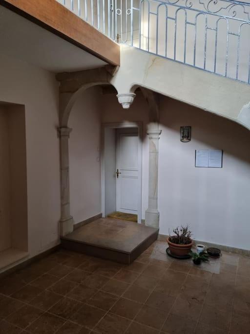 Fotografia z galérie ubytovania L'Ourse, Epinal,très bel appartement quartier Port v destinácii Épinal