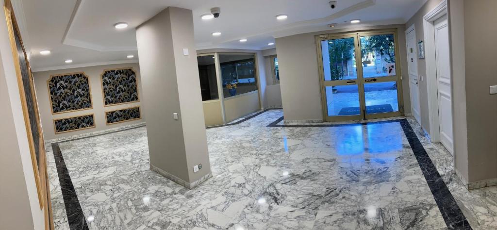 Fotografia z galérie ubytovania Appartement 2 pièces meublés à Juan Les Pins v destinácii Antibes