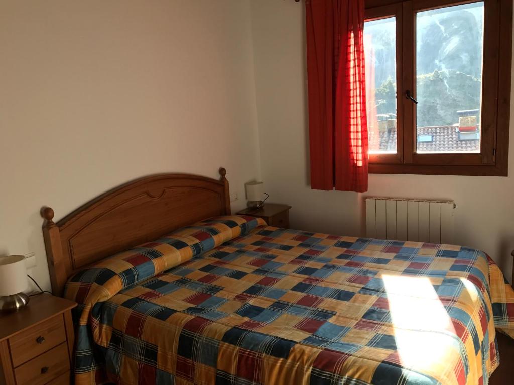 Postel nebo postele na pokoji v ubytování Apartament Dúplex de Can Bota Avet-p
