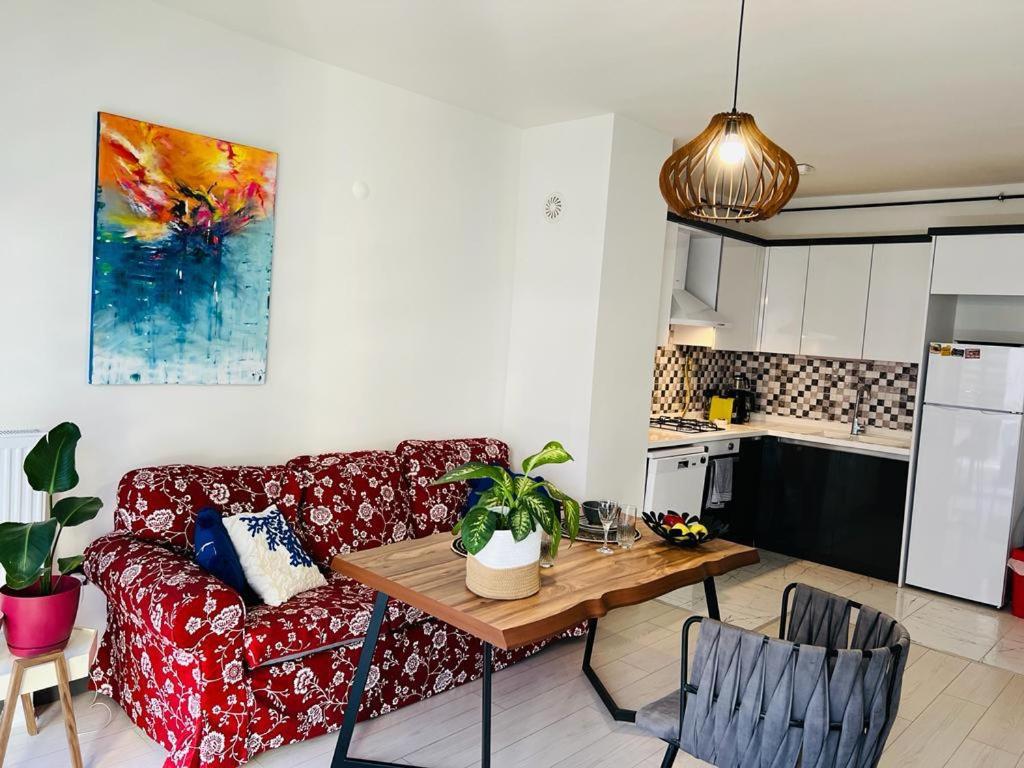TIME SUIT - BORNOVA CENTER 2 bedrooms - Housity