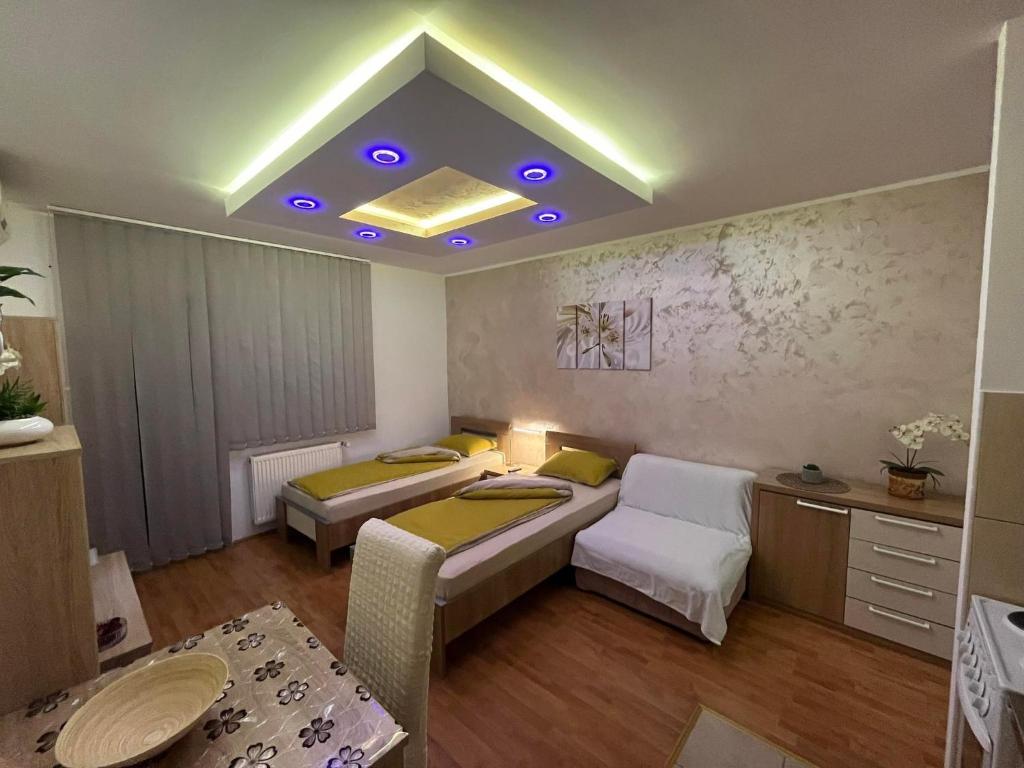 Postel nebo postele na pokoji v ubytování Apartman Bondi 2