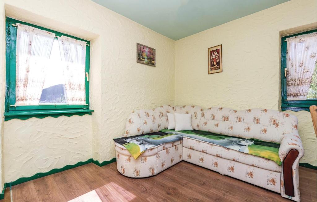 Posedenie v ubytovaní Two-Bedroom Holiday Home In Otocac